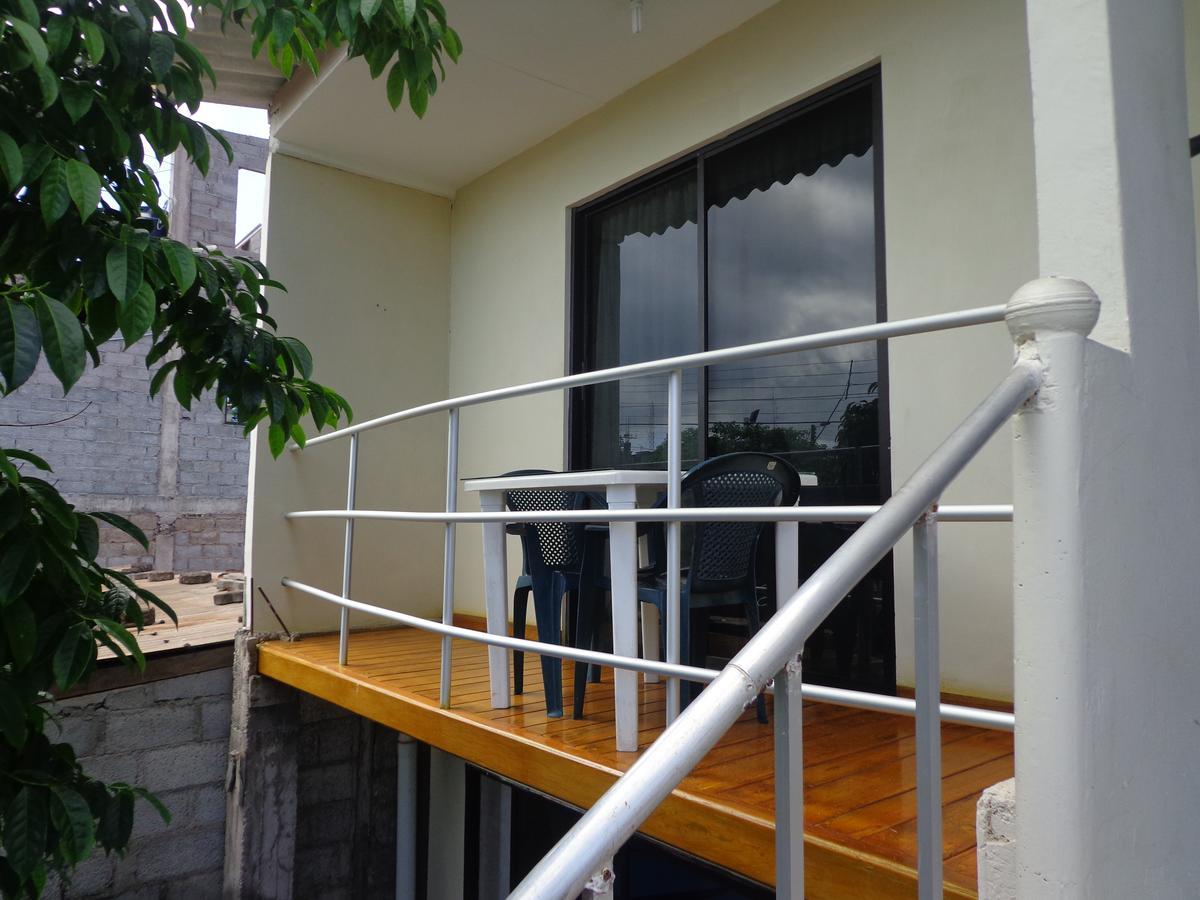 Hostal Nathaly ปูแอร์โต บาเกริโซ โมเรโน ภายนอก รูปภาพ